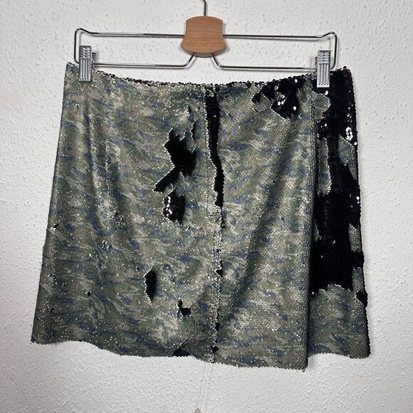 NWT FP One Free People Skinny Sequin Allover Army Camo Print Mini Skirt size 6 - Picture 10 of 11